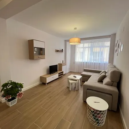 Apartamento Cedemar 2 *