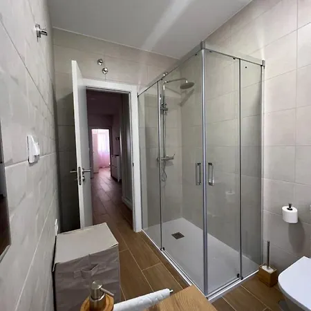 Apartamento Cedemar 2 *